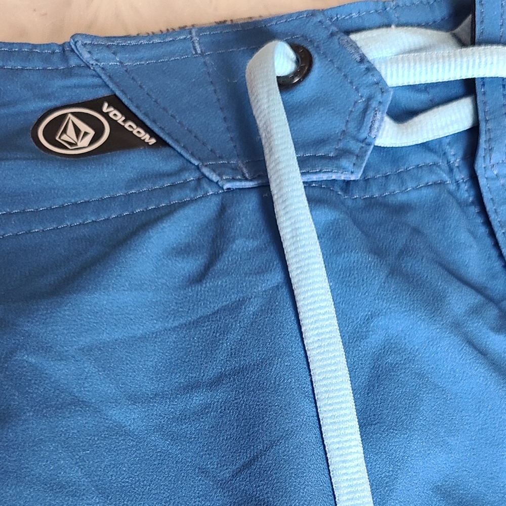 Volcom Swim Trunks - Picture 3 of 7